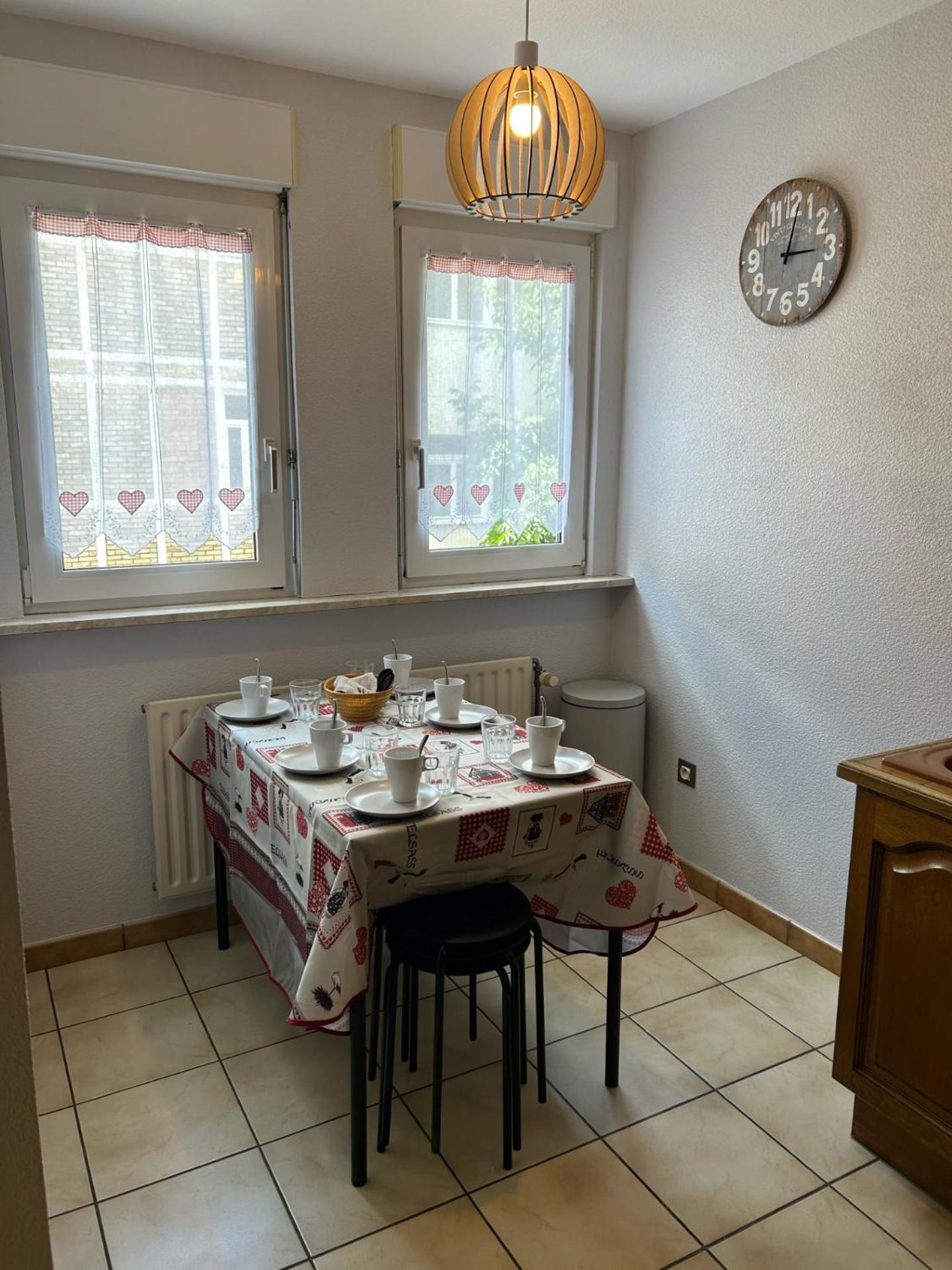 Ferienwohnung Le Petit Coin Des Oliviers Colmar Exterior foto